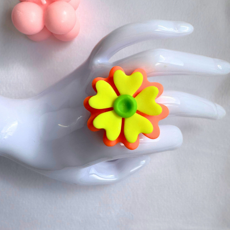 Inel multicolor Electric Flower cu efect fosforescent [3]