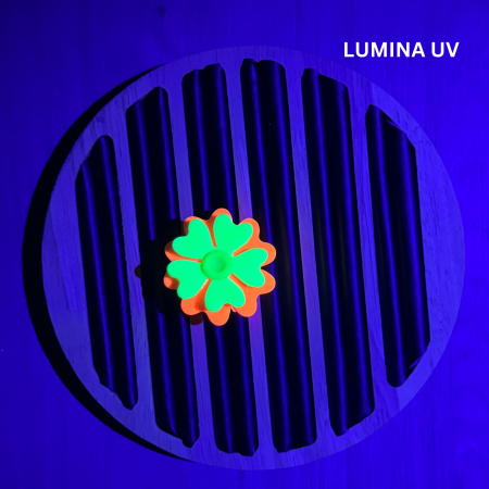 Inel multicolor Electric Flower cu efect fosforescent [1]