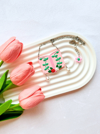 Lantisor romantic cu trandafiri si model floral [2]
