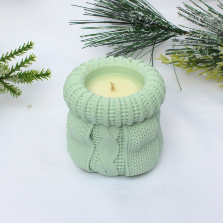 Lumanare Cozy Wine verde cu design elegant [2]
