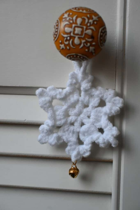 Decoratiune brad crosetata - fulg de nea [2]