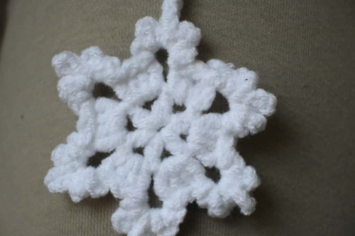 Decoratiune brad crosetata - fulg de nea [4]