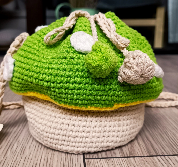 Gentuta crosetata "Ciuperca verde" [1]