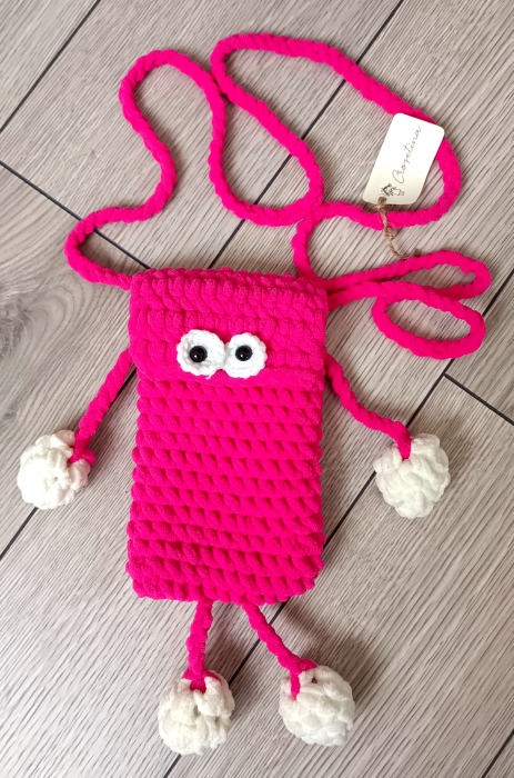 Gentuta crosetata "Roz pufos" [1]