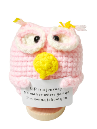 Figurina cu mesaj pozitiv - Figurina crosetata Bufnita amuzanta, cu mesaj pozitiv