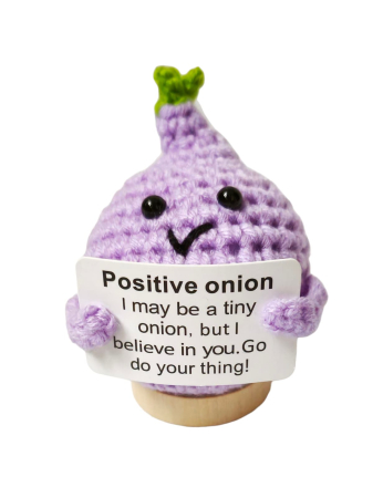 Figurina cu mesaj pozitiv - Figurina crosetata Ceapa amuzanta, cu mesaj pozitiv