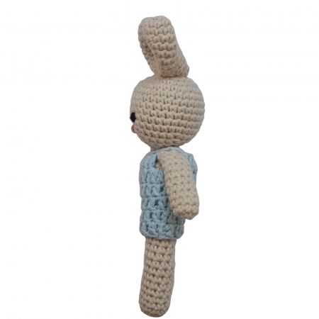 Iepure crosetat cu salopeta albastra [2]