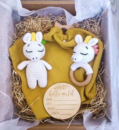 Seturi cadou - Set cadou jucarie crosetata Unicorn + jucarie dentitie crosetata Unicorn + muselina roz