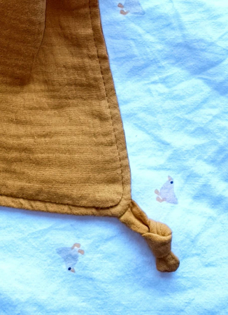 Set cadou - Jucarie dentitie crosetata Elefant - muselina mustar - suport silicon suzeta [3]