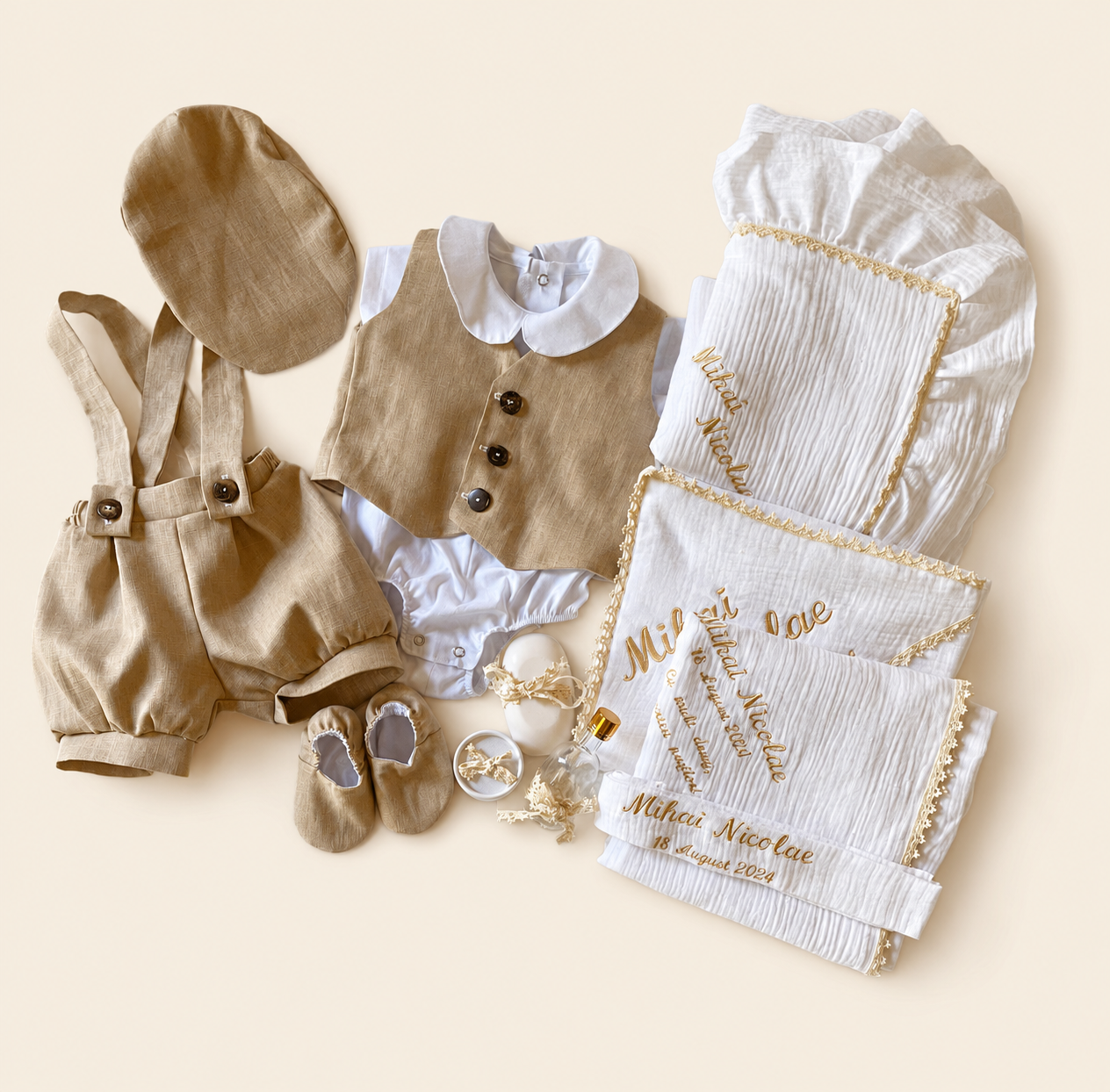 Set complet trusou botez personalizat muselină și costumaș in Nicolas, bej, cufăr catifea⁠ [5]