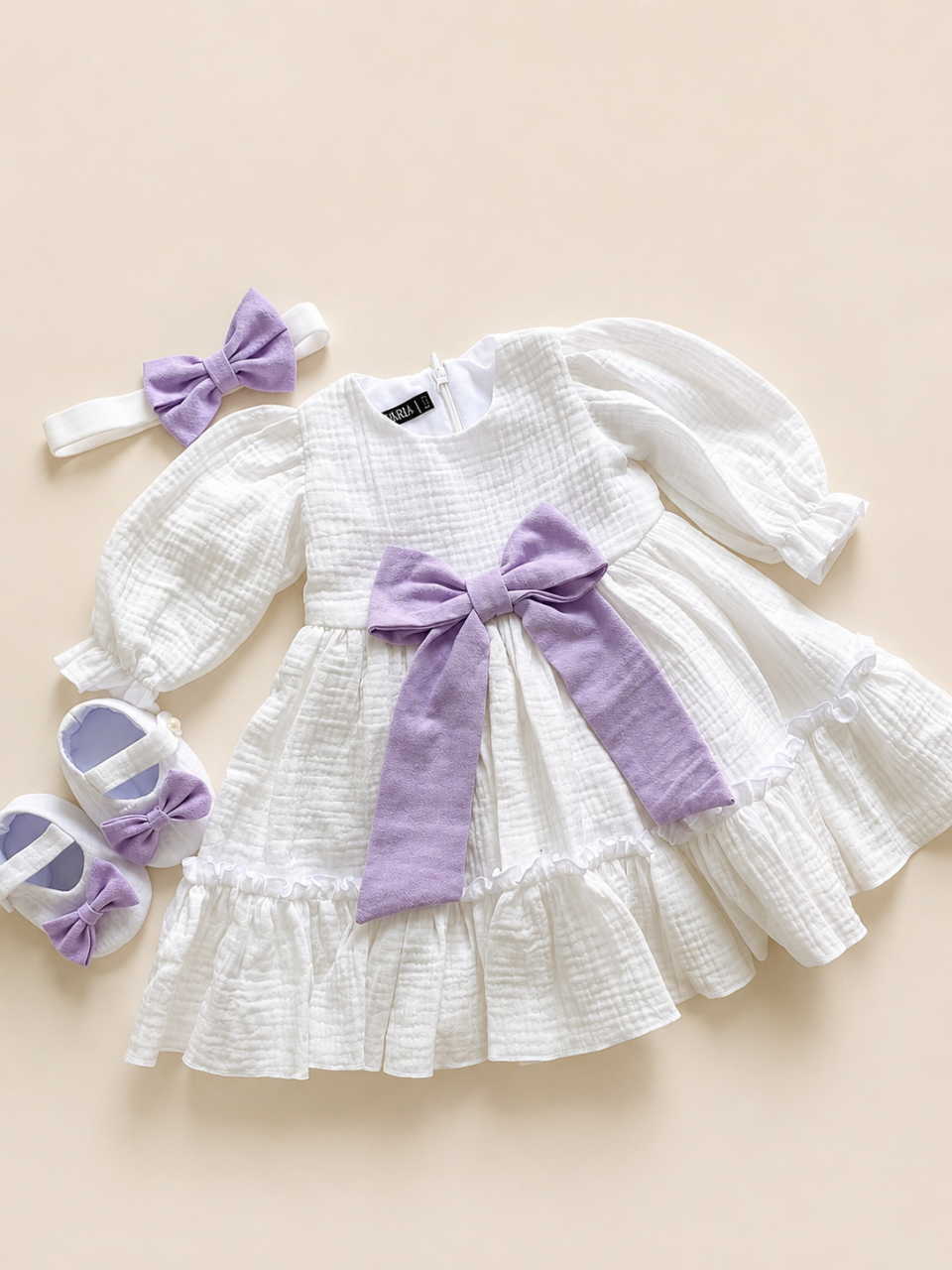 Set trusou botez personalizat si rochita din muselina organica [3]
