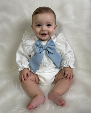 Tinute baieti - Salopetă din Muselină Irinel, cu Fundă Bleu și Dantelă