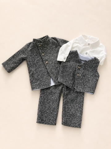 Set Trusou Botez Personalizat Arthur, Costumaș 4 Piese din Stofa, Trusou Bumbac și Cufăr Buretat [0]