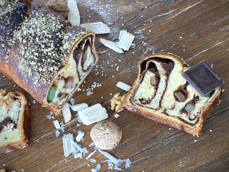 Pâine si patiserie - Cozonac cu cremă de nucă ,cacao si stafide - 600gr