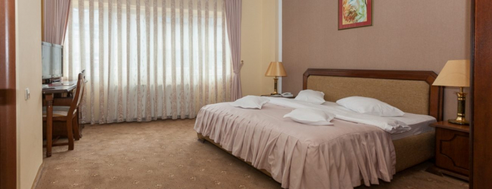 Hotel Premier - Grigorescu [2]