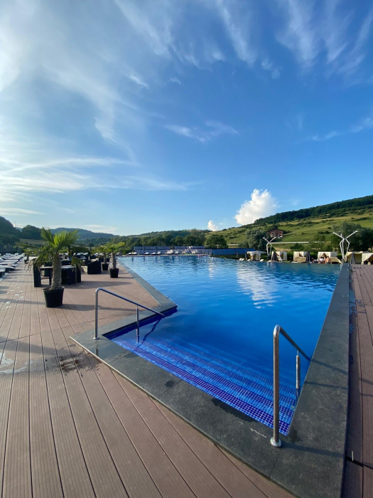 Oxygen Pool&Lounge Vâlcele județul Cluj [7]