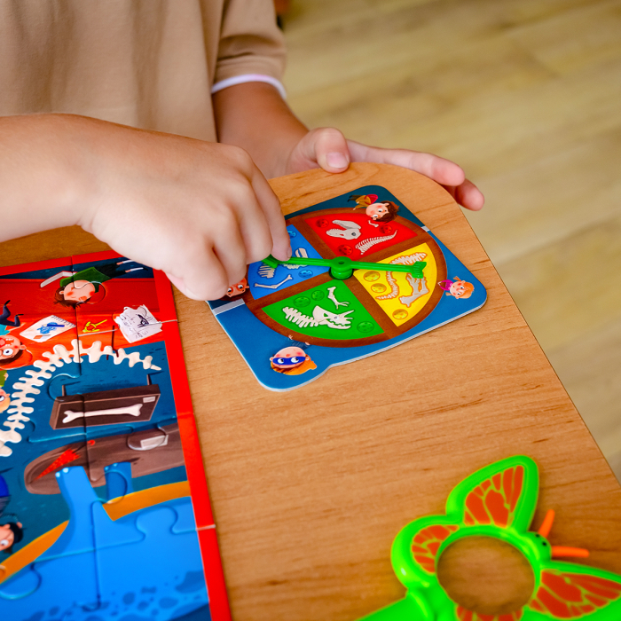 Puzzle detectiv copii Muzeul Dinozaurilor 54 piese + lupă și joc educativ | Roter Käfer | copii mici 3+ ani [7]