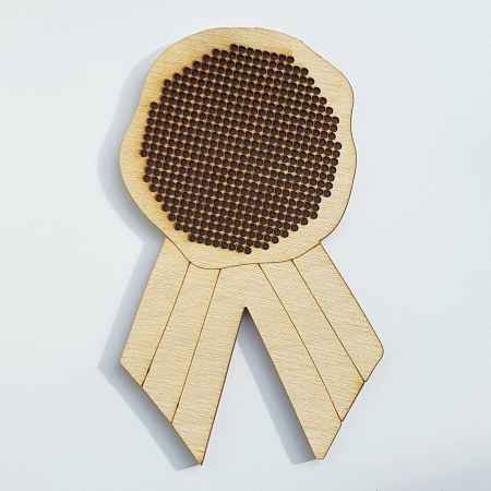 Cusătură în cruce - Bază pentru brodat - Cocarde din lemn pentru cusut – bază naturală pentru broderii, insigne și decorațiuni handmade