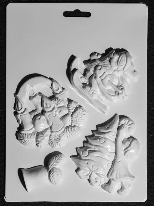 Artă Plastică - Matriță pentru turnat Crăciun – brad, lumânări și clopoțel pentru figurine din ipsos