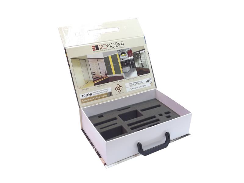 Cutie cu maner prezentare produs