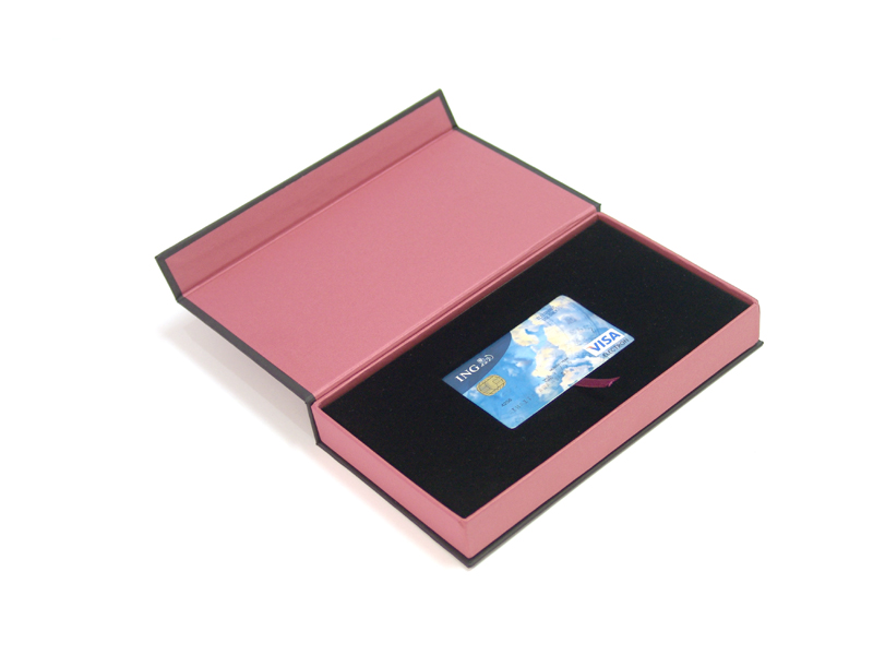 Cutie pentru carduri