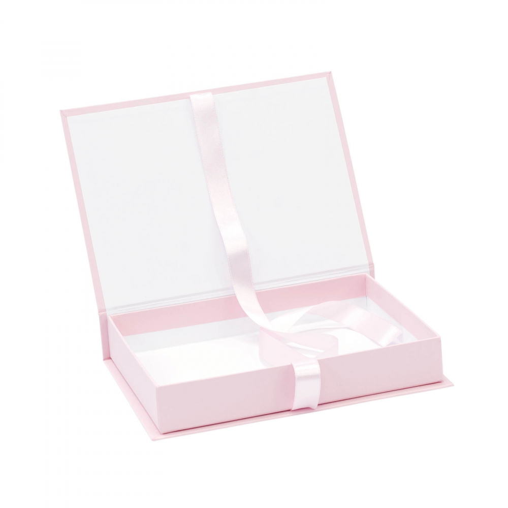 Cutie neagra cu funda pentru cadouri [2]