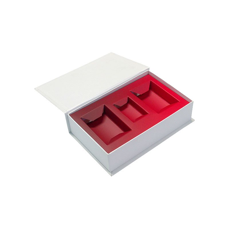 cutie prezentare Lucky Strike [2]