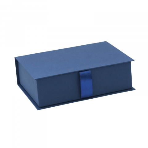 31.5 x 22.5 x 8.5 cm - Cutie alba cu funda pentru cadouri