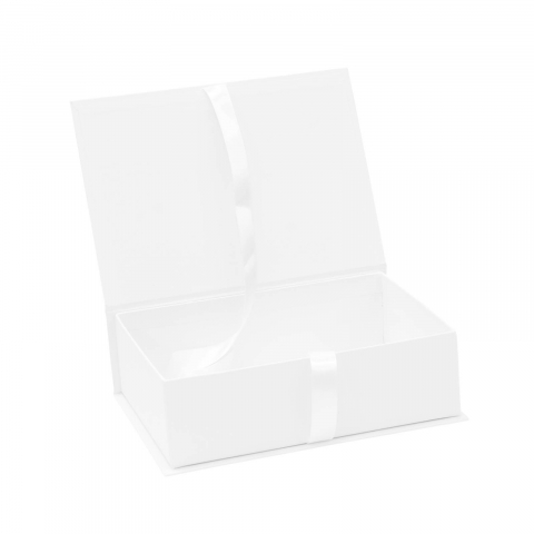 Cutie neagra cu funda pentru cadouri [1]