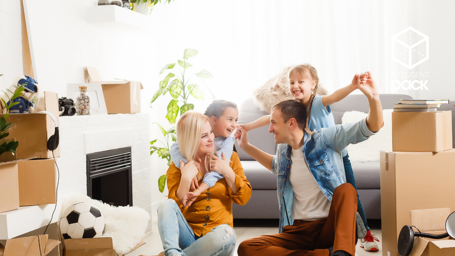 Organizarea casei cu zero mobilier: cum amenajezi doar cu ajutorul cutiilor