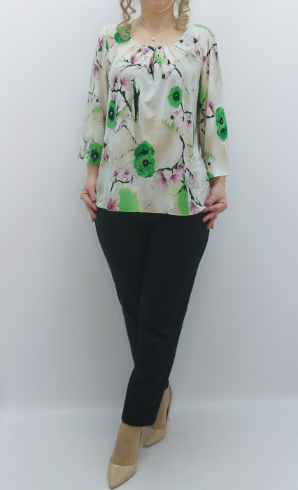 BLUZA CREM CU FLORI [3]