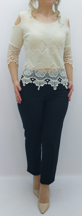 bluza-dama-crem-dantela-umeri-decupati-dadas.jpg [10]