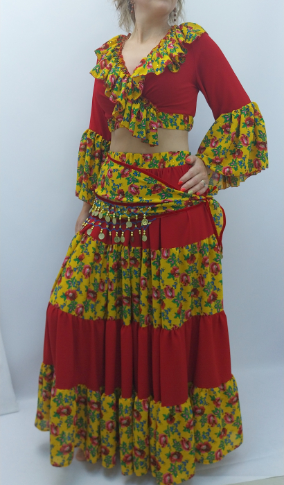 costum-dans-tiganesc-dama-fusta-ampla-florala-top-rosu-costum-spectacol-dadas-constanta.jpg [6]
