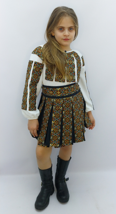 costum-popular-modern-fete-cu-fusta-plisata-si-broderie-traditionala-dadas.jpg [2]