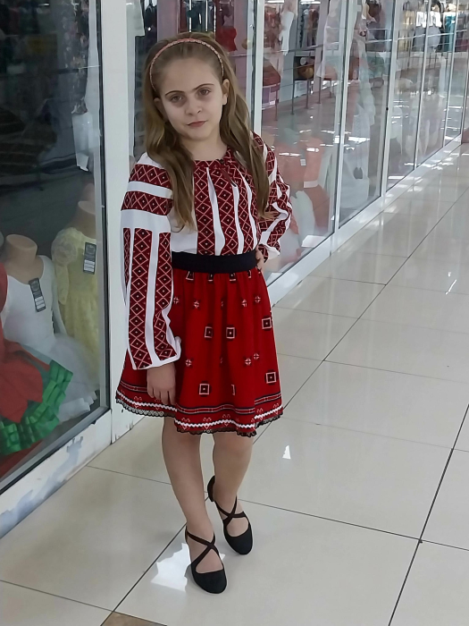 Costum traditional fete cu ie populara si fusta eleganta stilizata pentru serbari nunti botezuri evenimente traditionale [3]