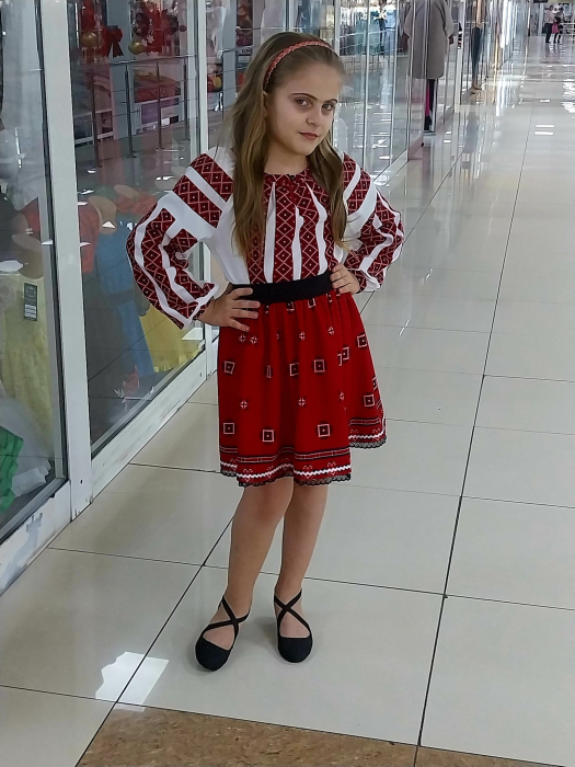 Costum traditional fete cu ie populara si fusta eleganta stilizata pentru serbari nunti botezuri evenimente traditionale [4]