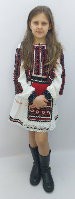 costum-traditional-popular-fete-camasa-alba-fusta-fote-rosii-haine-copii-atelier-dadas-constanta-fabricat-in-romania.jpg [3]
