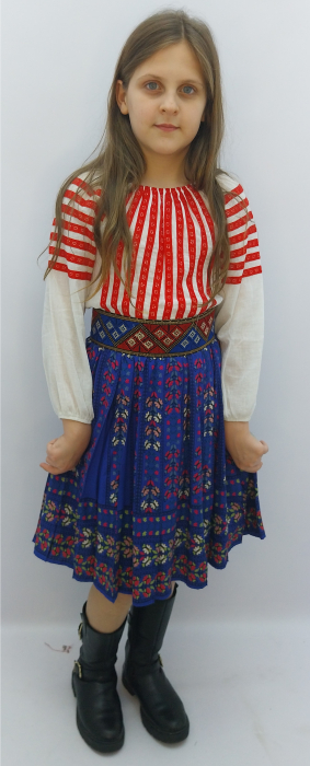 ie-populara-traditionala-stilizata-din-panza-topita-alba-cu-rosu-fete-atelier-dadas-doraly-constanta.jpg [9]