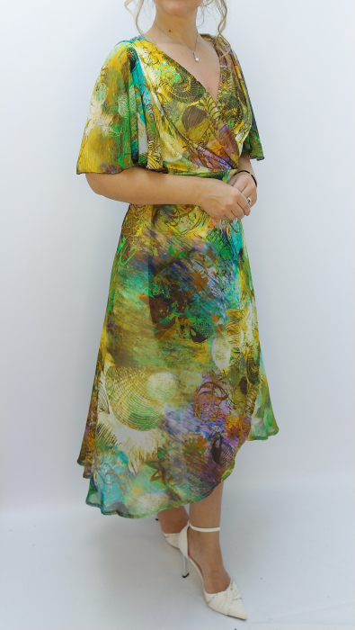 rochie-dama-multicolora-maneci-fluture-talie-marcata-dadas.jpg [5]