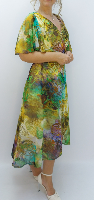 rochie-dama-multicolora-maneci-fluture-talie-marcata-dadas.jpg [3]