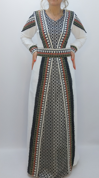 rochie-traditionala-romaneasca-dama-model-etno-motive-traditionale-rochie-populara-dadas-constanta.jpg [2]