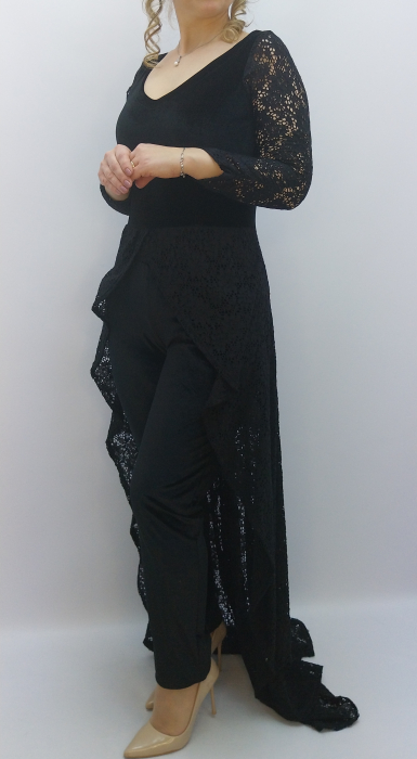 salopeta-dama-catifea-neagra-dantela-fabricata-romania-dadas-constanta.jpg [4]