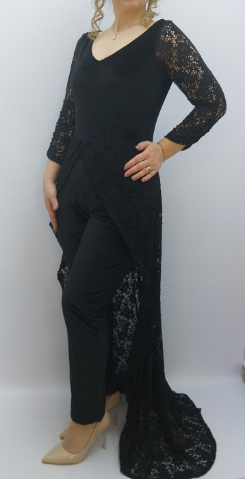 salopeta-dama-catifea-neagra-dantela-fabricata-romania-dadas-constanta.jpg [6]