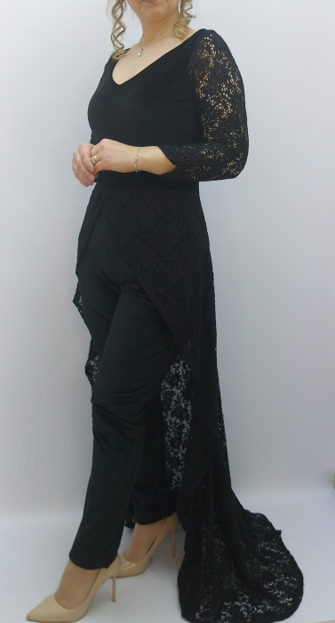 salopeta-dama-catifea-neagra-dantela-fabricata-romania-dadas-constanta.jpg [8]