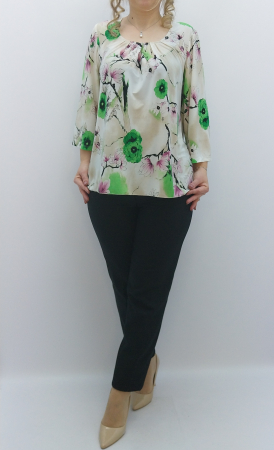 BLUZA CREM CU FLORI [2]