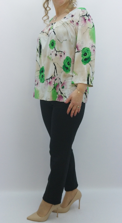 Noutati - BLUZA CREM CU FLORI