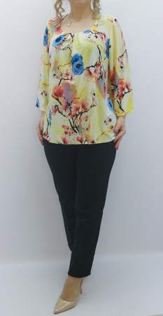 Noutati - Bluza galbena fori