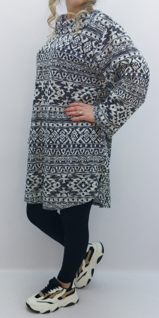 bluza-dama-lunga-gri-cu-model-geometric-alb-negru-dadas-romania.jpg [3]