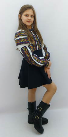 costum-traditional-popular-stilizat-ie-si-fusta-neagra-fete-atelier-dadas-doraly-constanta.jpg [1]