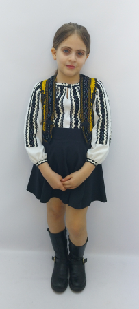 Traditional copii - costum-traditional-popular-stilizat-fete-ie-crep-vesta-mustar-fusta-clos-neagra-costum-popular-copii-fabricat-in-romania-dadas-constanta-doraly-mall.jpg